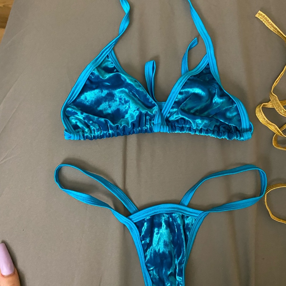 two velvet lingerie sets 1 gold & 1 blue